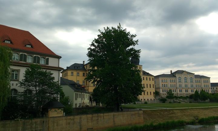 Krug zum Grunen Kranz